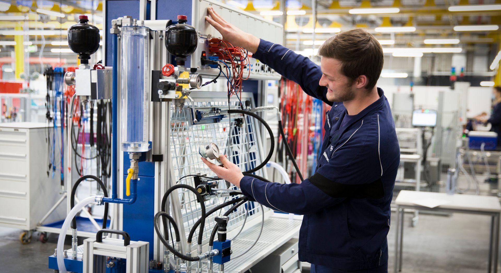 DGUV V3 Prüfung: Wie oft müssen Unternehmen ihre elektrischen Anlagen prüfen lassen?
